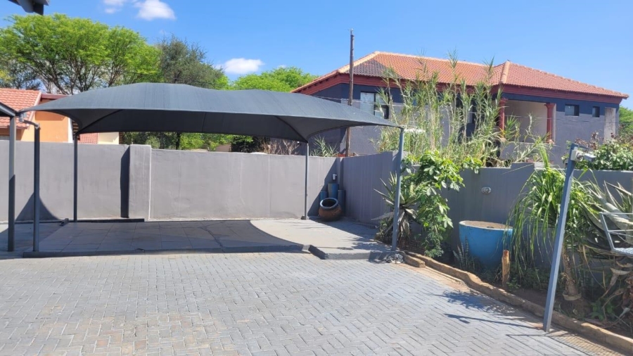 4 Bedroom Property for Sale in Elandsrand North West